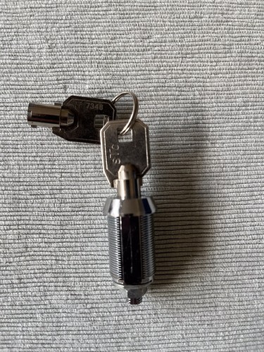 Fruit machine barrel lock